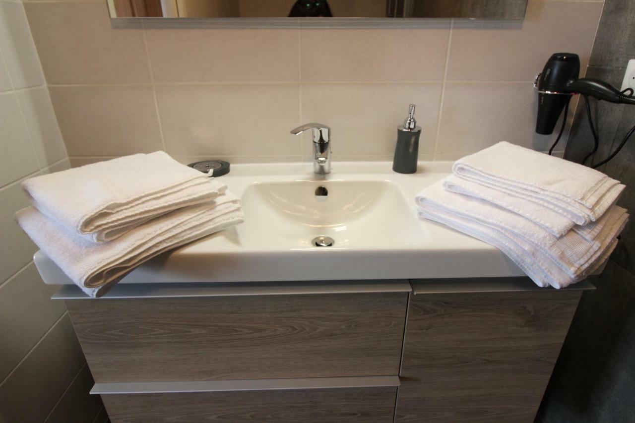 "Chez Suzele" Apartment เฌราร์แมร์ ภายนอก รูปภาพ